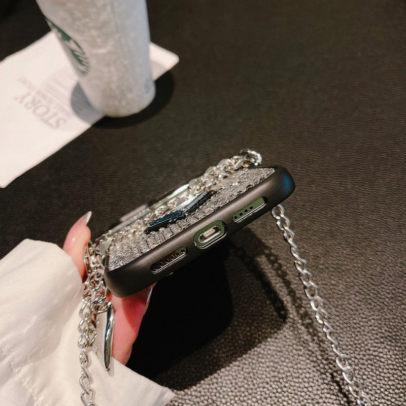 Capa luxuosa para iPhone com corrente crossbody de diamante