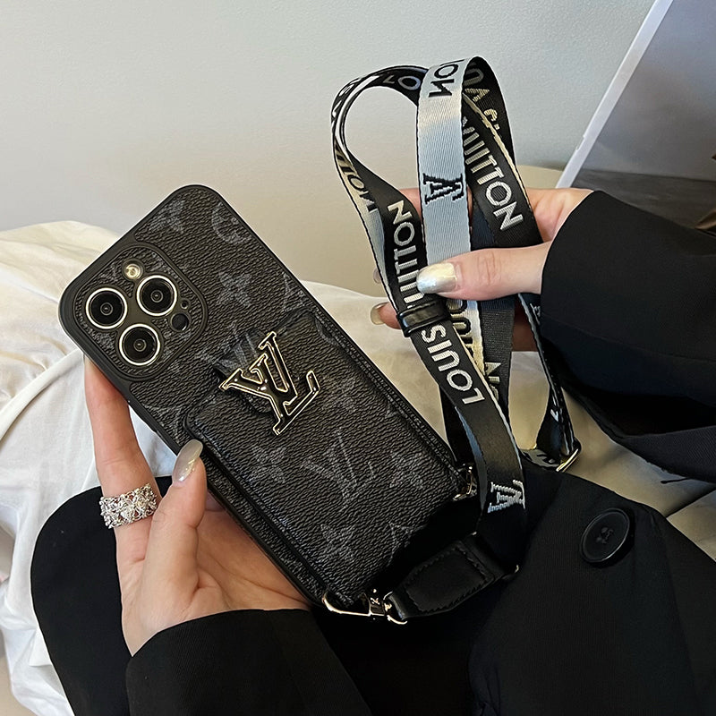 Coque et skin iPhone de luxe avec chaîne de sac à cartes noire