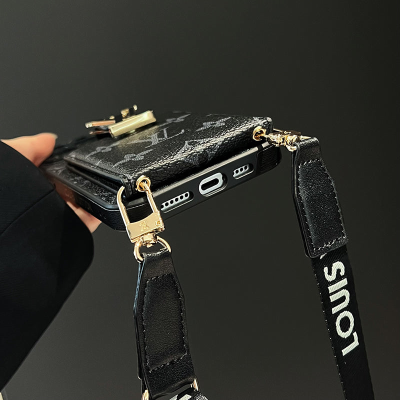 Coque et skin iPhone de luxe avec chaîne de sac à cartes noire