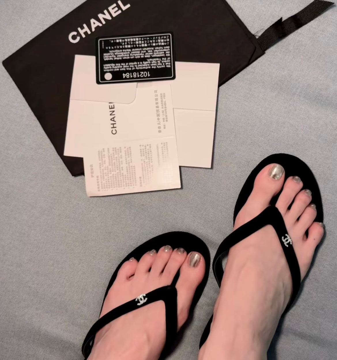 👡 Tyylikäs &  Mukavat litteät varvassandaalit