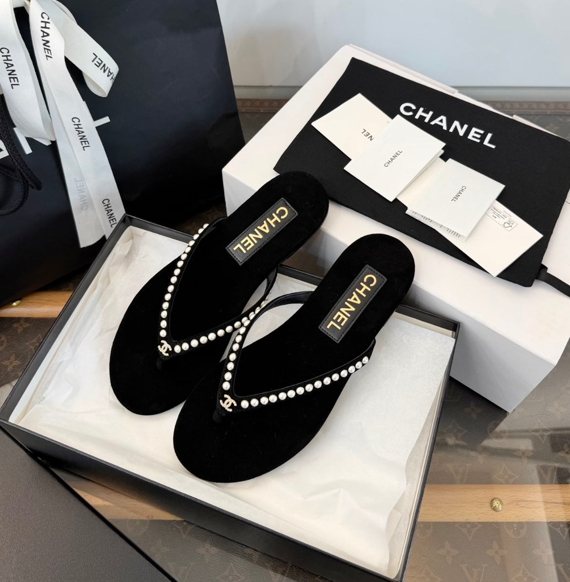 👡 Tyylikäs &  Mukavat litteät varvassandaalit