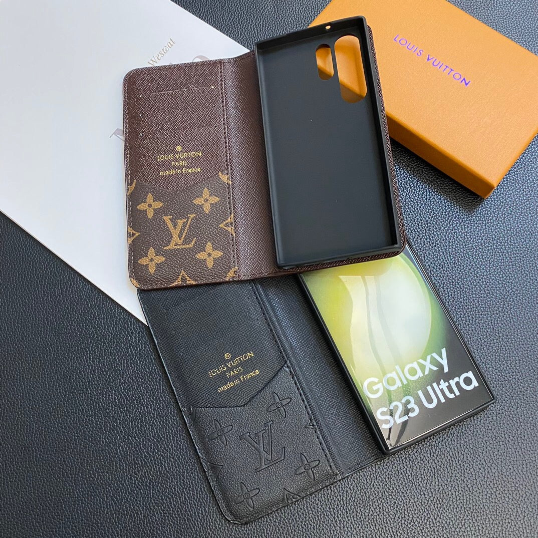 CÁRTA LEATHAIR MONOGRAM CÚSÁID Réaltrach DO SAMSUNG