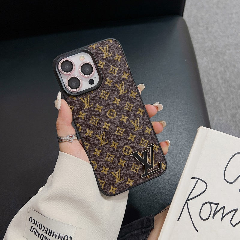 Capa luxuosa de couro com logotipo preto para iPhone