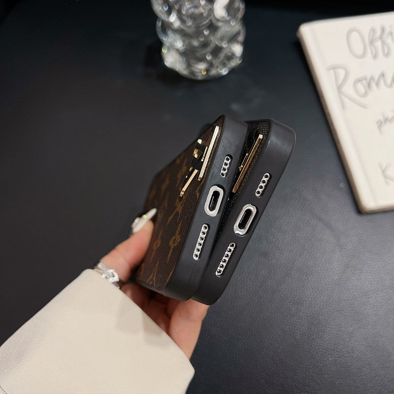 Capa luxuosa de couro com logotipo preto para iPhone