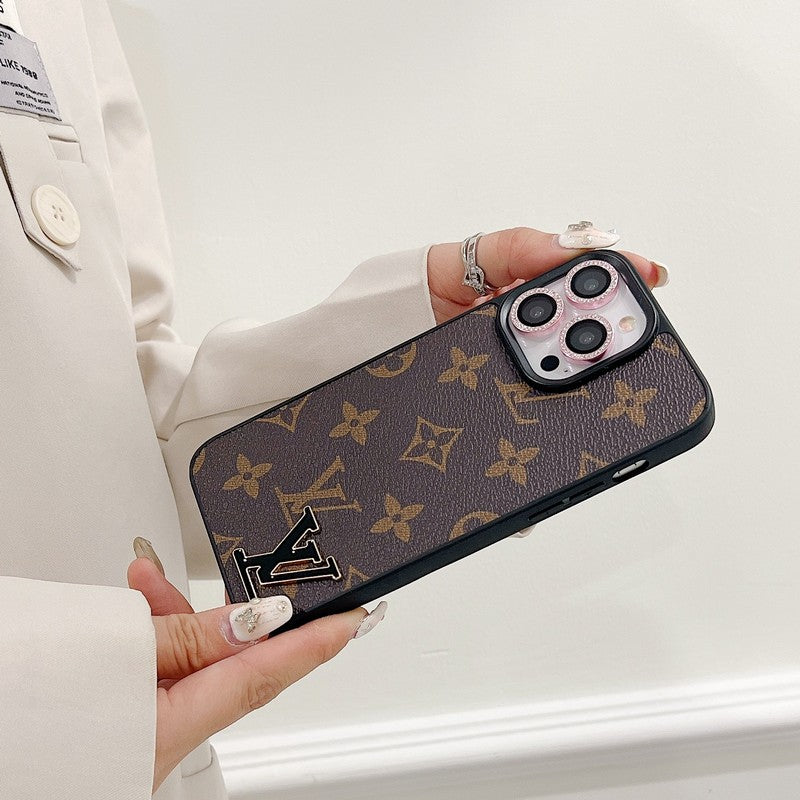 Capa luxuosa de couro com logotipo preto para iPhone