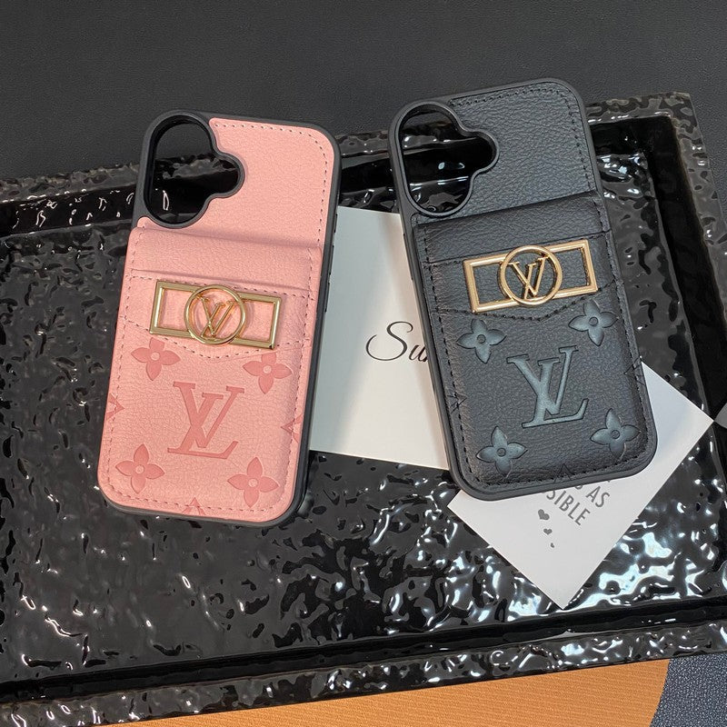 Funda de iPhone con logo dorado y tarjetero de lujo
