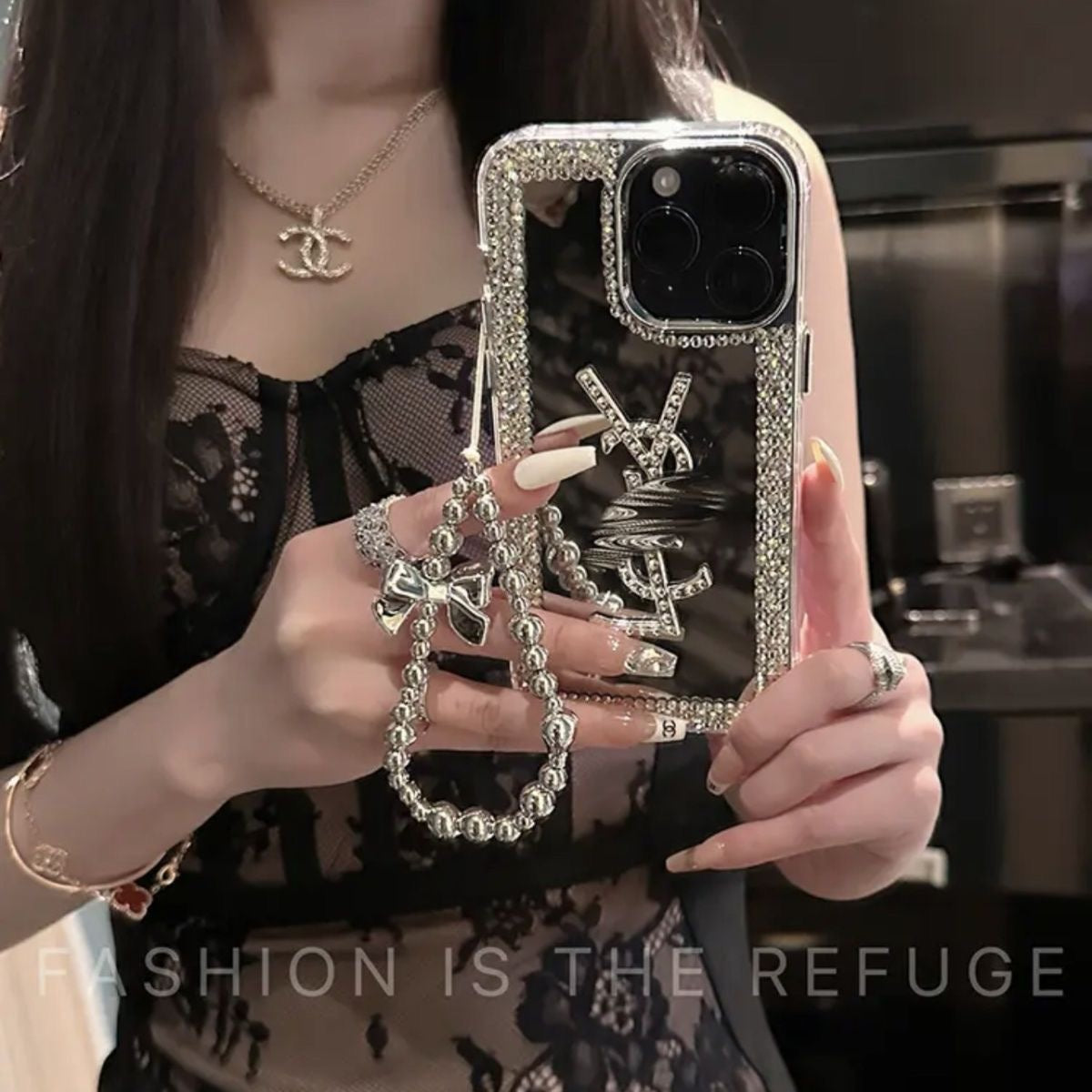 Glamorous Beauty Mirror iPhone-hoesje – Make-up & Stijl voor onderweg!