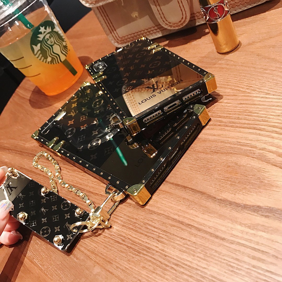 Samsung Galaxy S25/24/23 シリーズ用チェーン付き高級ブランド トランク ケース