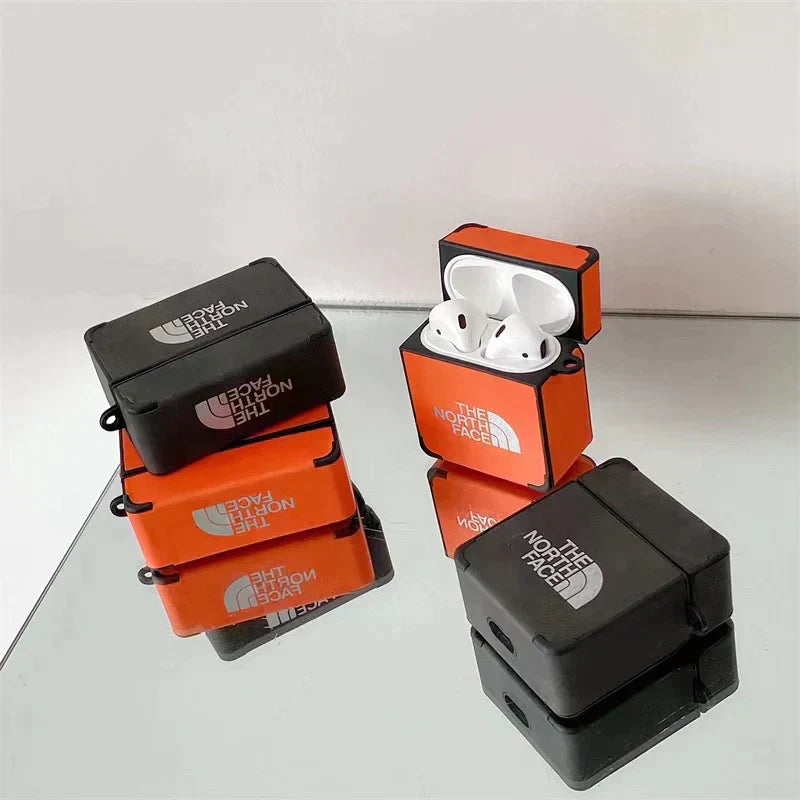 Οι θήκες North Face AirPods