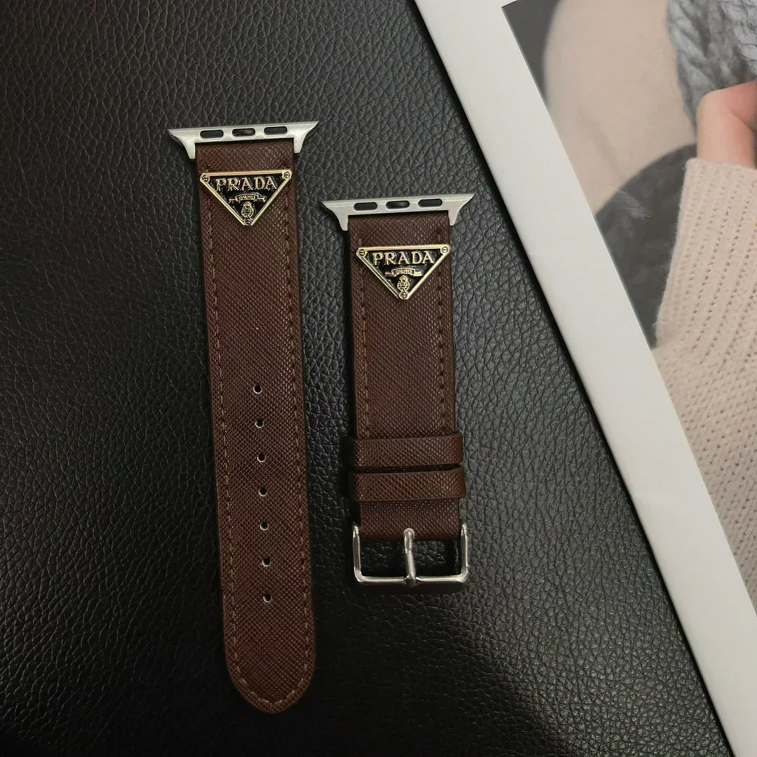 Pulseira de couro com etiqueta de monograma de triângulo duplo para Apple Watch