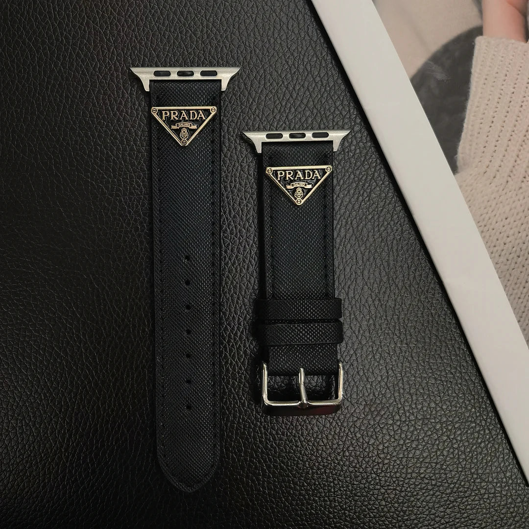 Pulseira de couro com etiqueta de monograma de triângulo duplo para Apple Watch