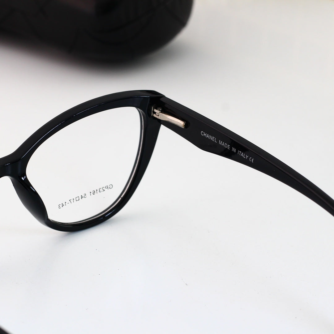 Gafas de ojos de gato de colores a juego