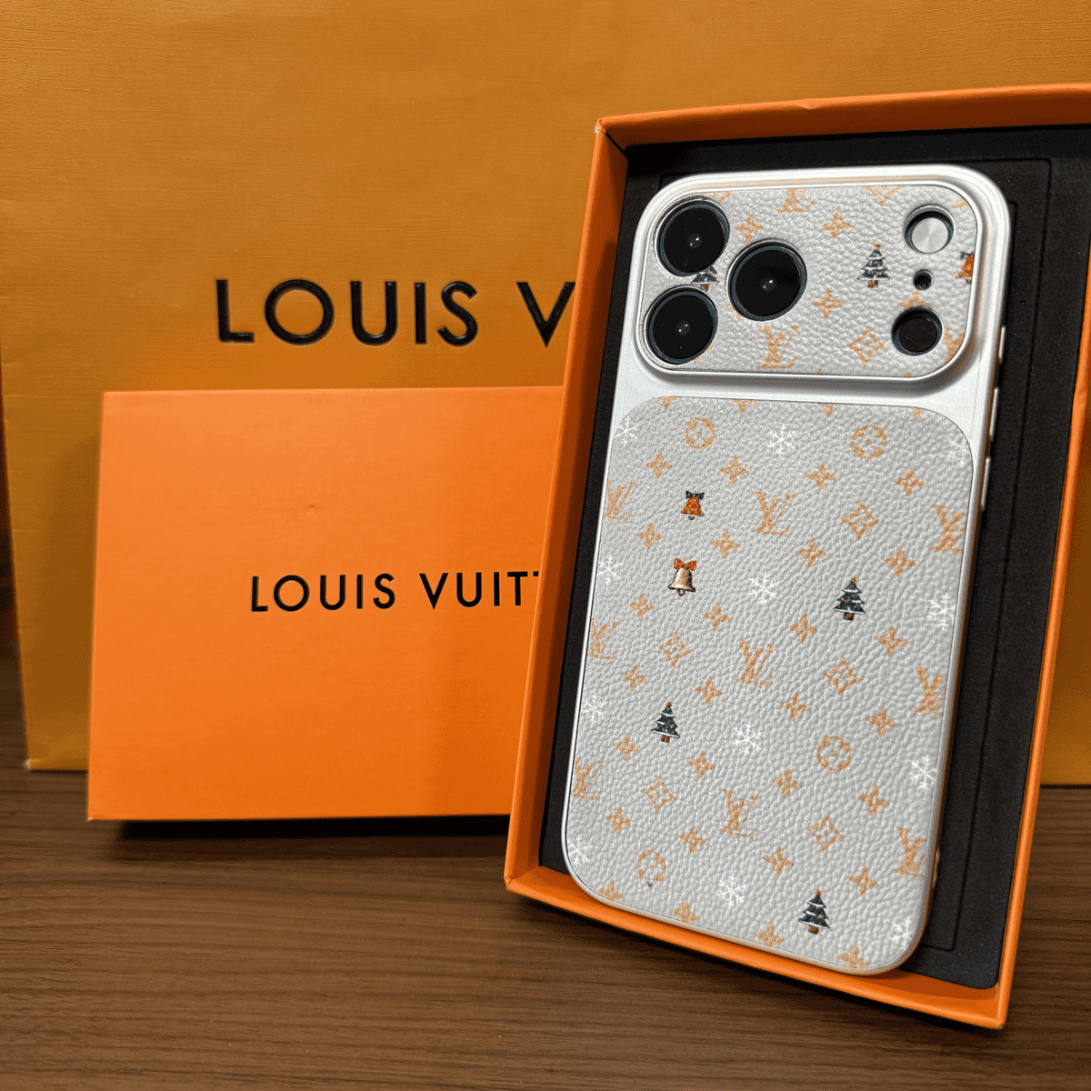 Luksus flerfarget Monogram iPhone-deksel
