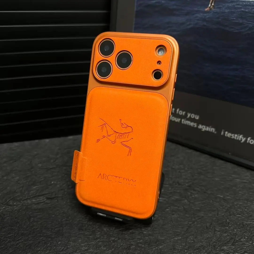 Capa luxuosa para iPhone ao ar livre