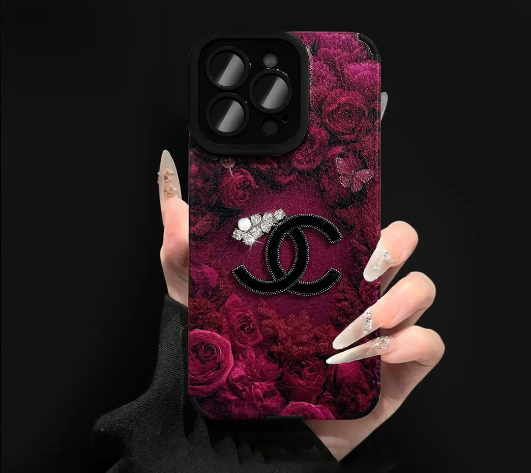 Custodia di lusso in velluto rosa per iPhone – Protezione completa dell'obiettivo
