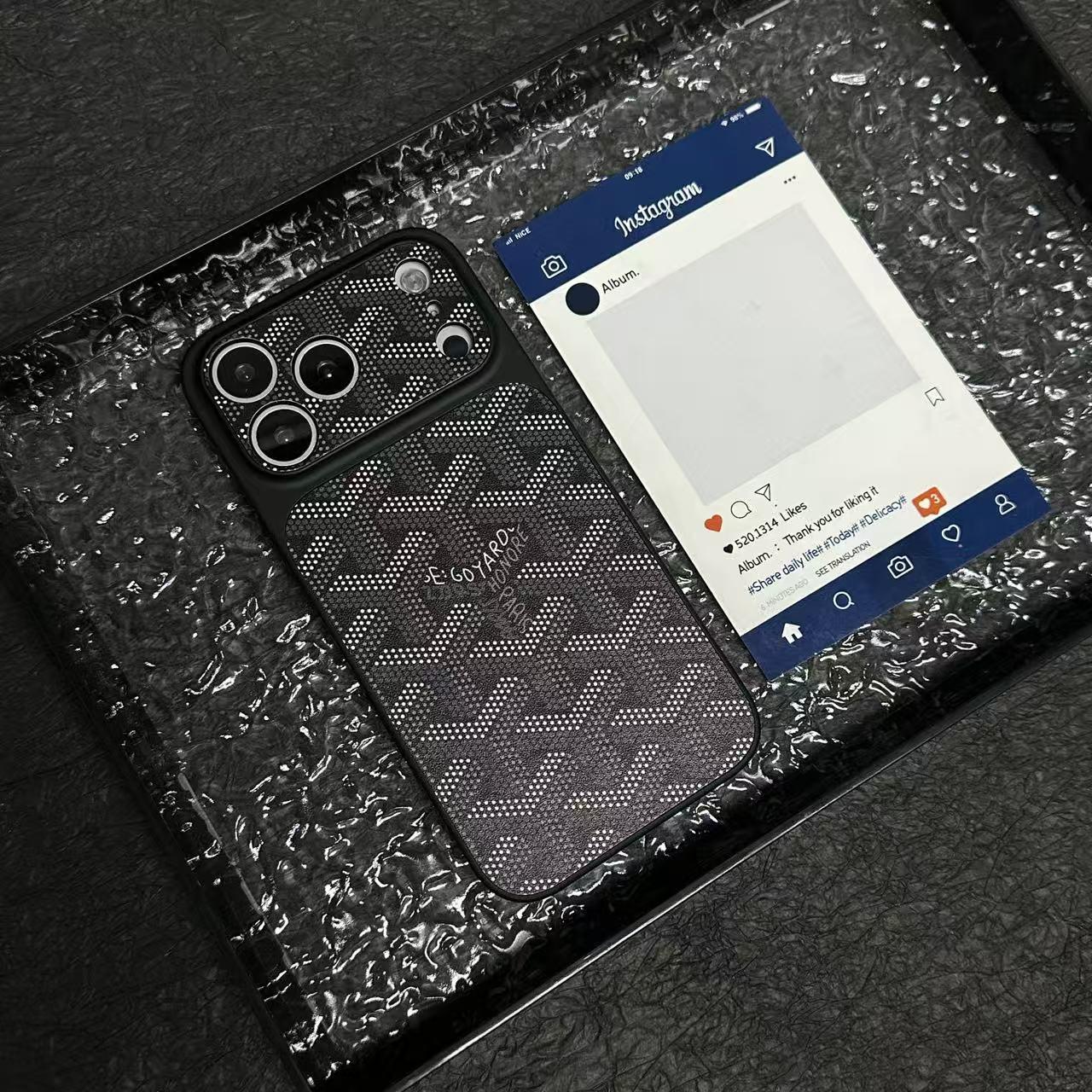 Estuche con textura en relieve elegante G-Y para iPhone