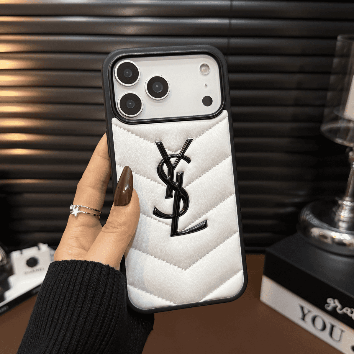 Cás iPhone Leathar Só Cuilteáilte - Clúdach Cosanta caol Shockproof