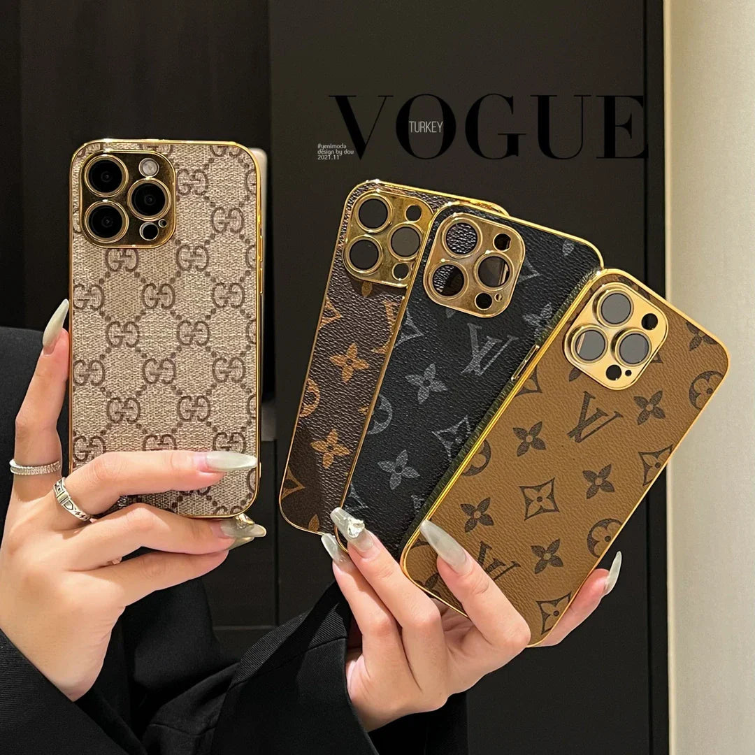 Luxus klasszikus monogramos iPhone tok galvanizált arany élekkel