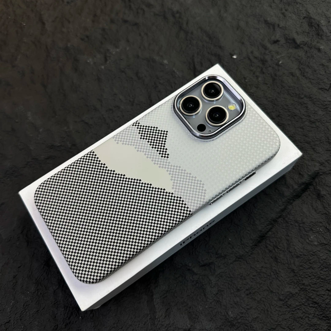 MagSafe-kompatibilis telefontok absztrakt pixel kialakítással
