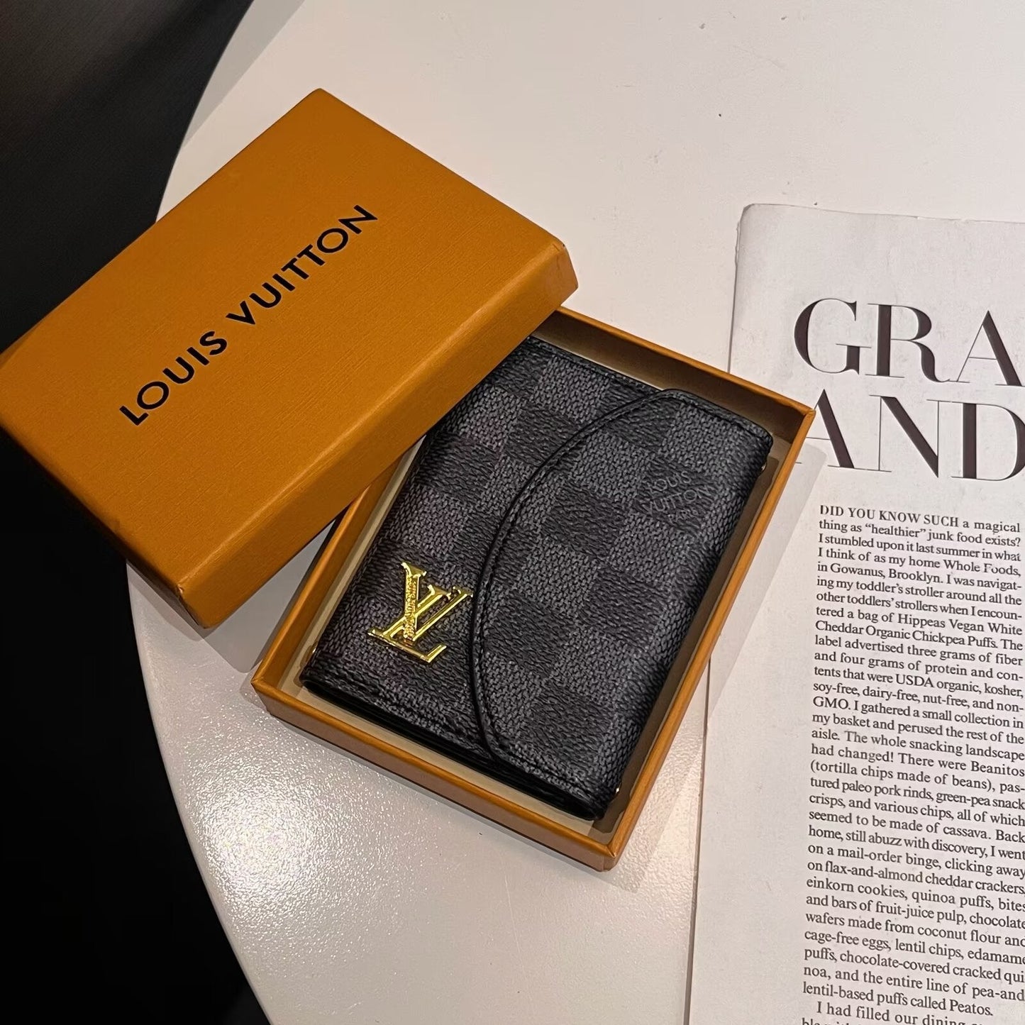Πολυτελής συλλογή  & -Inspired Monogram Compact Wallet Collection