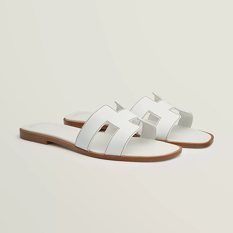 Minimal Dobbel H Logo Slides – Minimal Chic Sandaler
