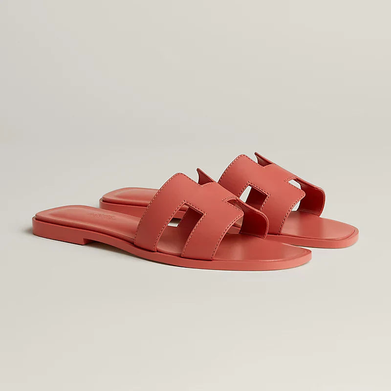 Minimal Dobbel H Logo Slides – Minimal Chic Sandaler