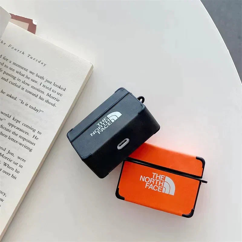 Οι θήκες North Face AirPods